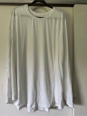 White Long Sleeve Crewneck Shirt - Classic Comfort